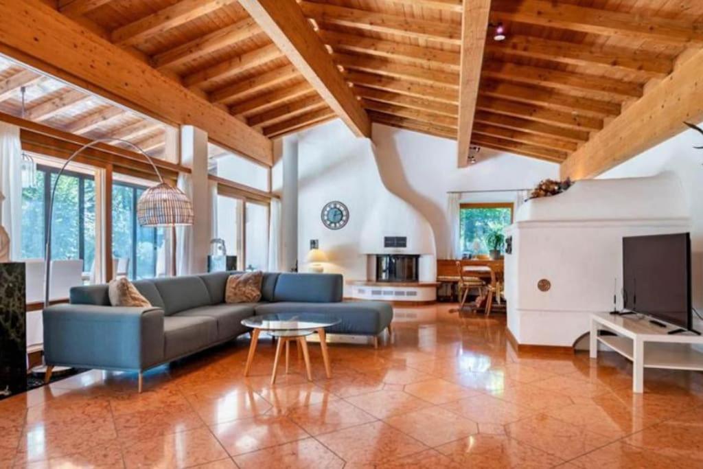 Whole Villa Munich, Alps View, Quiet And Spacious フェルトキルヒェン・ヴェスターハム エクステリア 写真