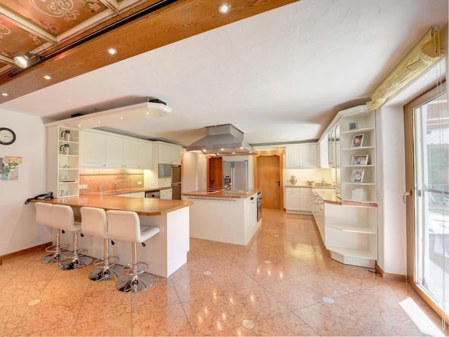 Whole Villa Munich, Alps View, Quiet And Spacious フェルトキルヒェン・ヴェスターハム エクステリア 写真